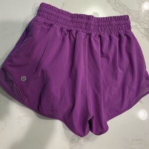 lululemon athletica Vibrant Purple hotty hot